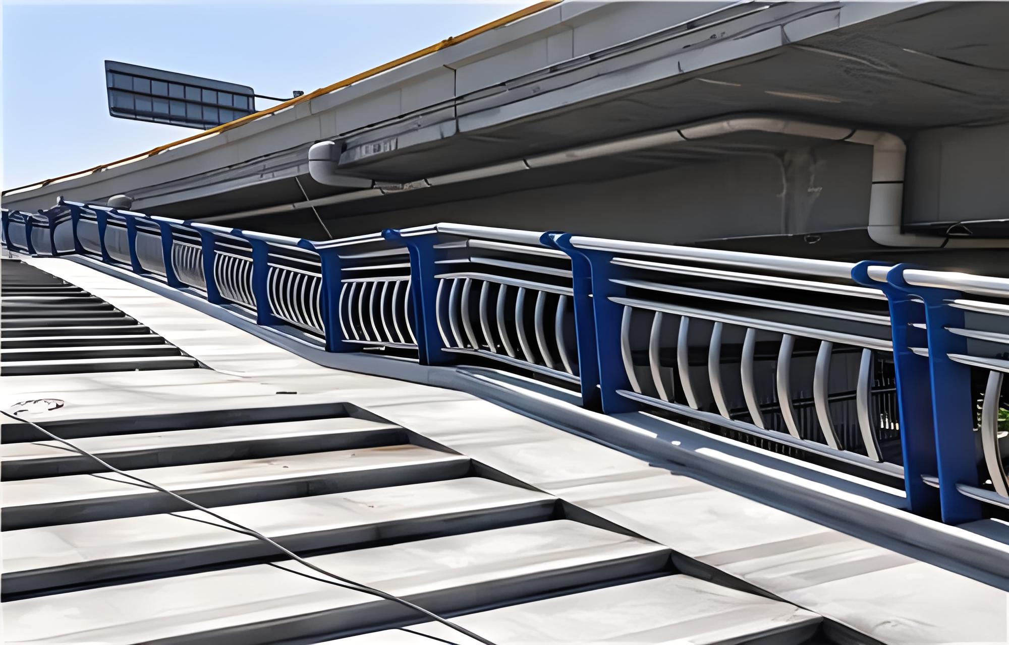 西青不锈钢桥梁护栏维护方案：确保安全，延长使用寿命