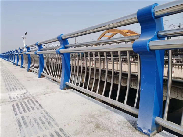 西青304不锈钢复合管护栏的生产工艺揭秘